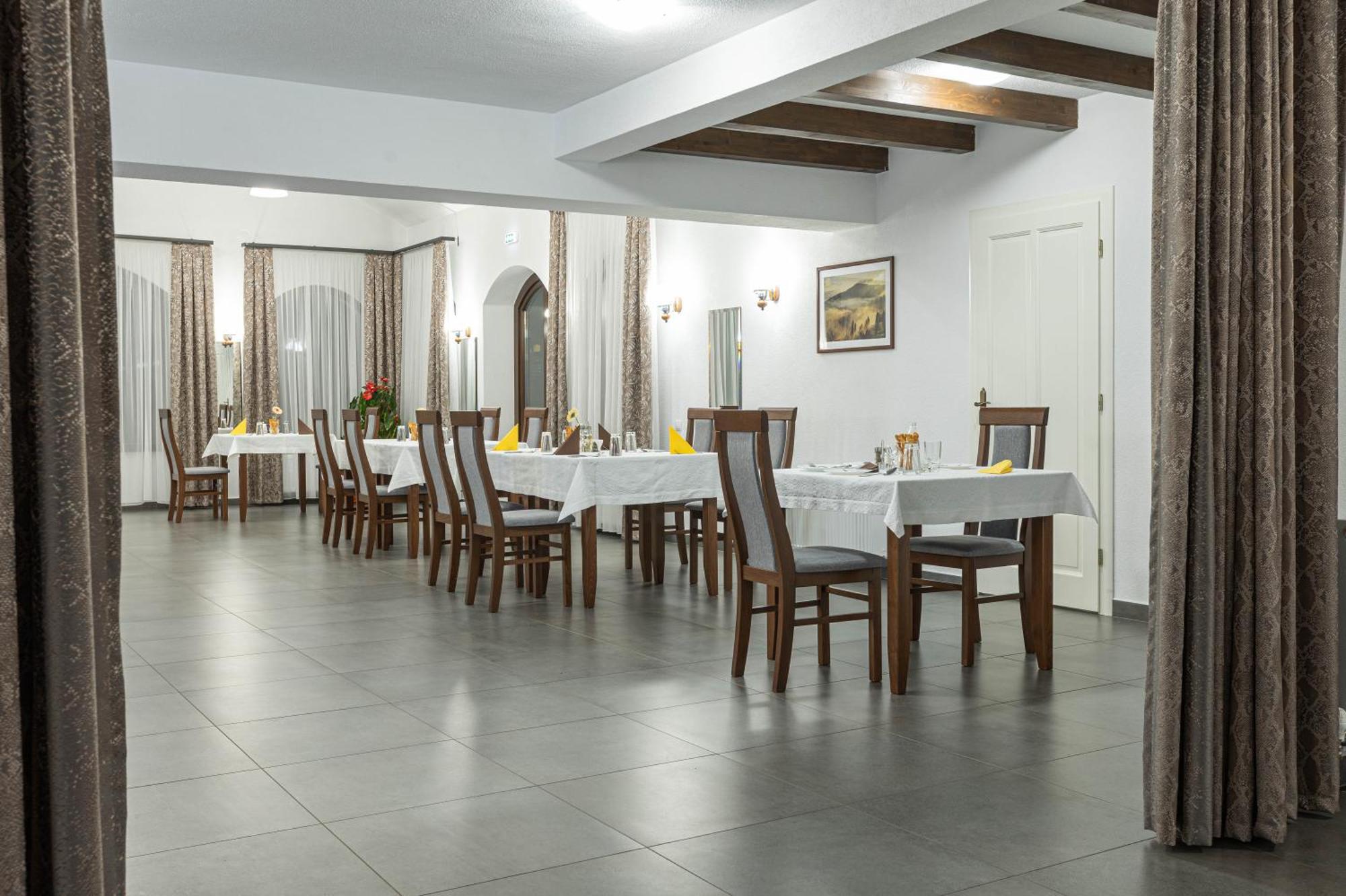 Remetea  Veranda Panzio מראה חיצוני תמונה